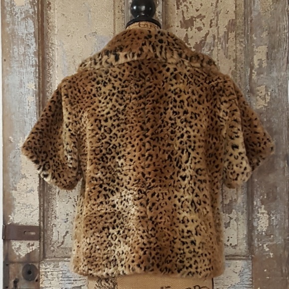 Faux fur animal print cropped jacket short - Picture 2 of 5
